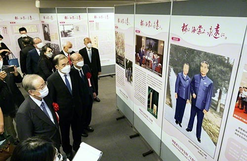 「周恩来と日中友好」写真展が開幕　国交正常化50周年を記念