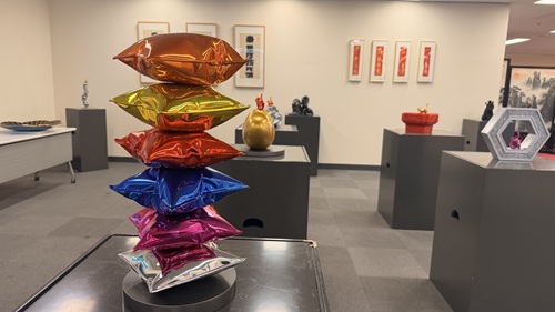 「2026 馬到成功：中国芸術家 彫刻・書道・無形文化遺産作品 六人展」が盛大に開幕